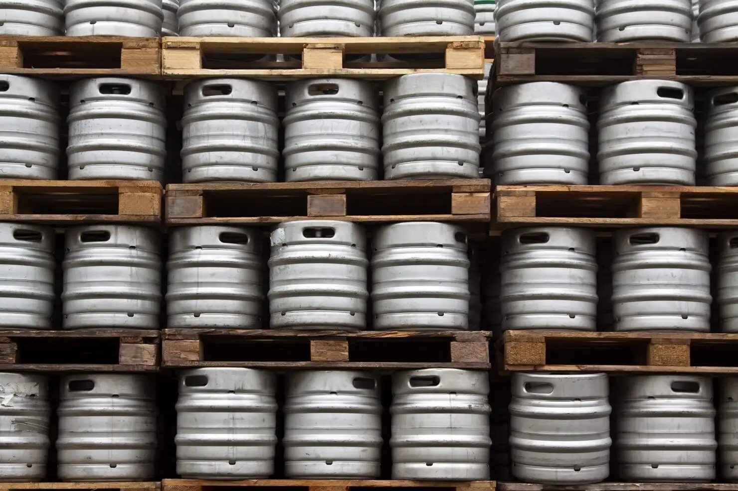 kegs beer regular rows